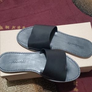 The Boardwalk Post Slide Sandal